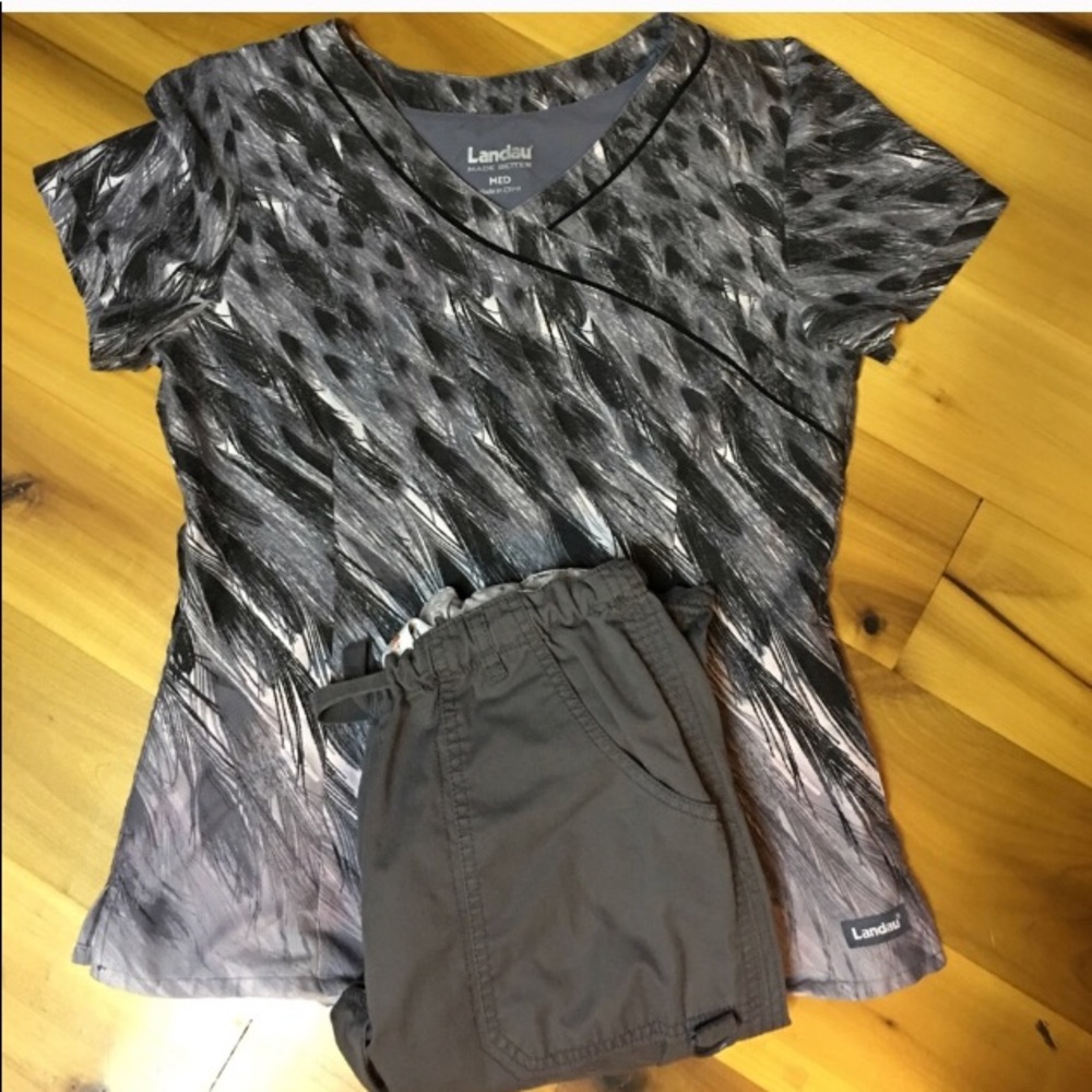 Uniform set